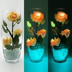 Светильник-ночник Светодиодные цветы LED HARMONY — жёлто-красные розы с зелёной подсветкой вазы