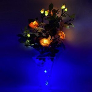 Светильник Светодиодные цветы LED DREAM, жёлтые розы с синей подсветкой вазы — Купить в интернет-магазине LED Forms