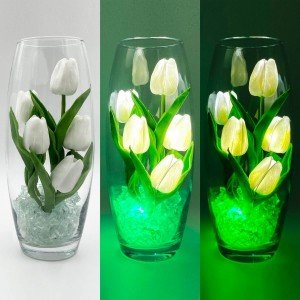 Светильник-ночник Светодиодные цветы LED GRACE — белые тюльпаны с зелёной подсветкой вазы