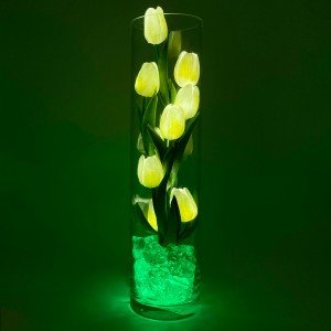 Светильник Светодиодные цветы LED SPIRIT — белые тюльпаны с зелёной подсветкой вазы