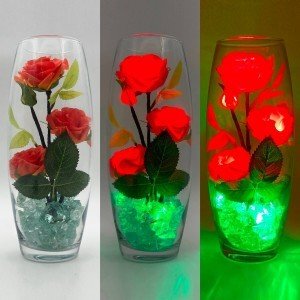 Светильник-ночник Светодиодные цветы LED HARMONY — красные розы с зелёной подсветкой вазы