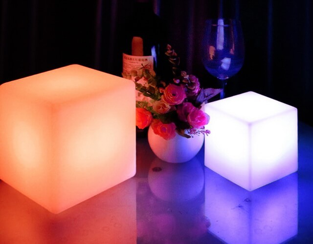Купить уютный разноцветный RGB светильник-ночник Куб 30 см с аккумулятором в интернет магазине ✨ LED Forms
