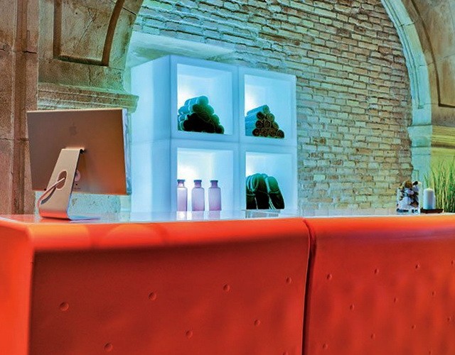 Купить светодиодные пластиковые витрины для бара или ресторана в интернет-магазине ✨ LED Forms