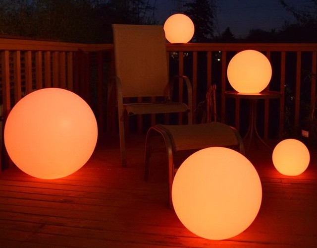 Купить светящиеся RGB шары из пластика для освещения веранды или террасы ✨ LED Forms