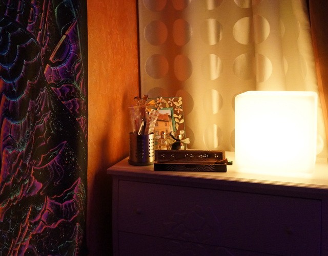 Купить настольный беспроводной LED куб 30 см с многоцветным свечением в интернет-магазине ✨ LED Forms