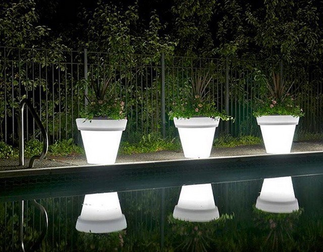 Купить светящееся кашпо с подсветкой для ландшафтного дизайна в интернет-магазине ✨ LED Forms