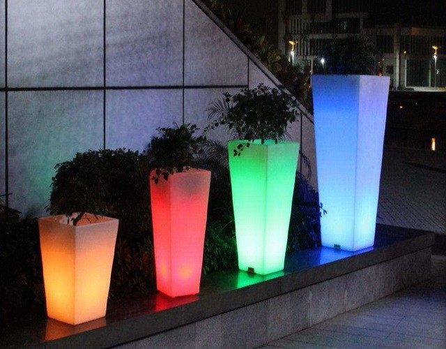 Купить большое светящееся прямоугольное кашпо для интерьера и улицы в интернет-магазине ✨ LED Forms