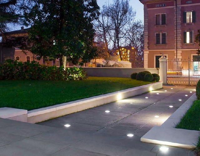 Купить уличные светильники Светодиодная брусчатка для установки в тротуарную плитку ✨ LED Forms