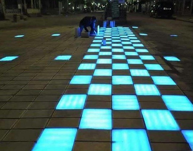 Купить тротуарные светильники в виде брусчатки с разноцветной RGB подсветкой ✨ LED Forms