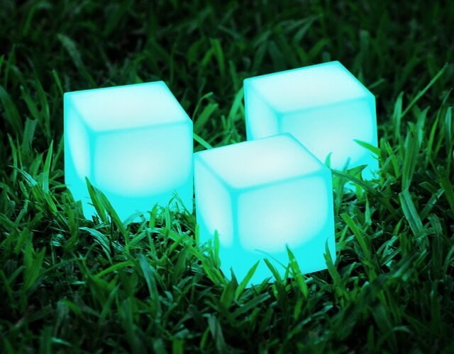 Купить уличный декоративный светильник лед Куб 20 см с разноцветной RGB подсветкой ✨ LED Forms