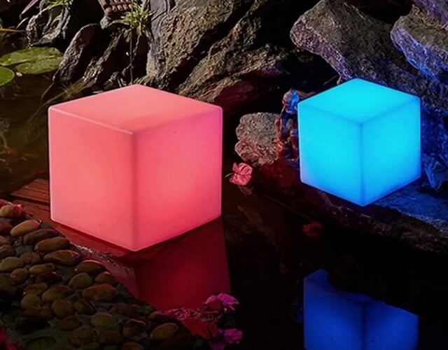 Купить разноцветные RGB светодиодные кубы 40 см со встроенным аккумулятором в интернет магазине ✨ LED Forms